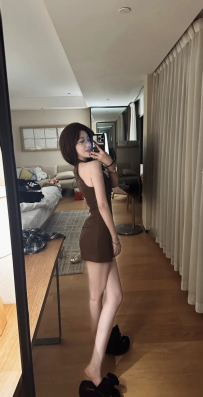 宛霓  170cm.C奶.24歲